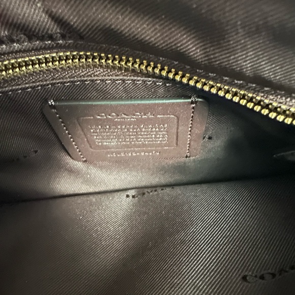 Coach handbag with dust bag. Authentic. New With tags. - Picture 4 of 9